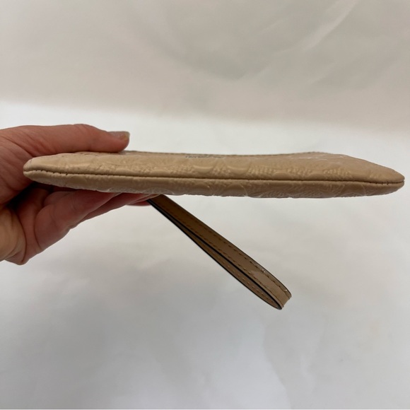 COACH Corner Zip Wristlet Clutch Signature Light Khaki - Picture 7 of 15